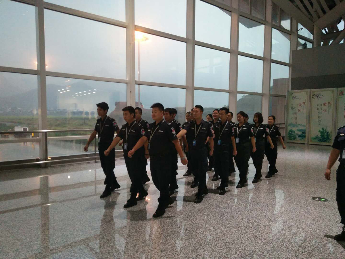 抓作風建設 促習慣養成